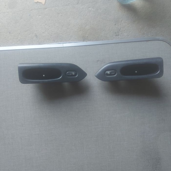 Рено Лагуна1 95года. задние электростеклоподъемники.