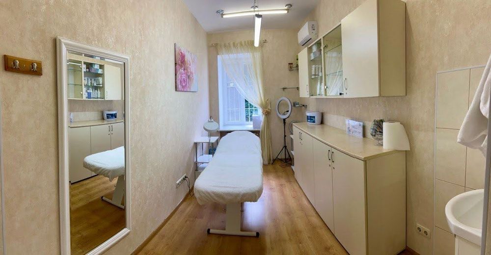 Сдам кабинеты в салоне красоты. Центр города ! Жуковского /Европейская