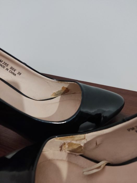 Buty na obcasie Mohito