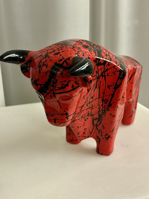 Designerska Rzeźba Czerwony Byk ręcznie malowany Modern Design Pop Art