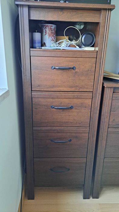 camiseiro/cómoda montado e como novo