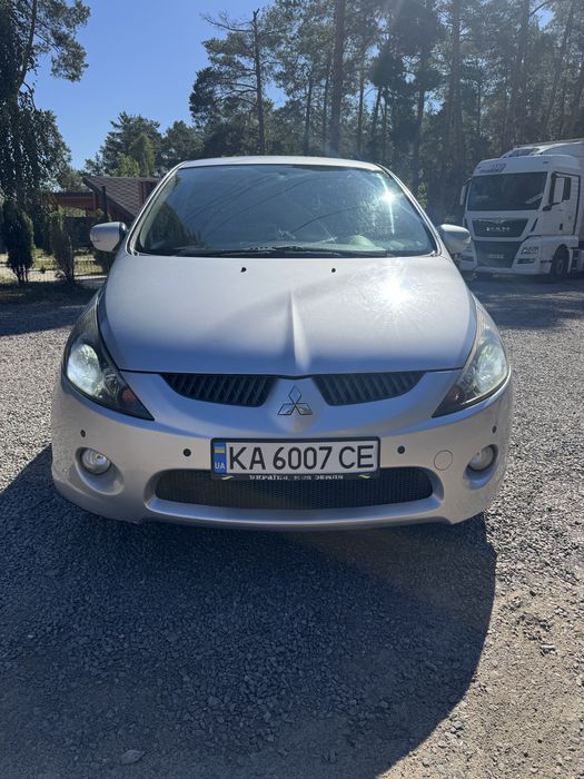 Mitsubishi Grandis 2,4 газ,автомат