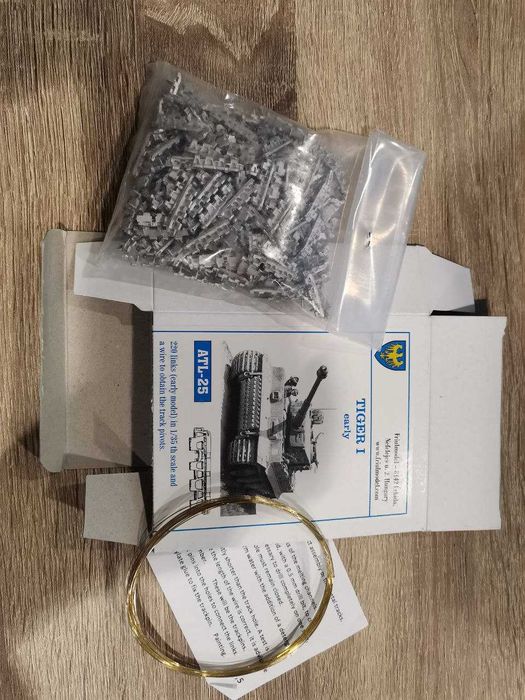 FRUATL025 1:35 Friulmodel Набір треків - Tiger I Early