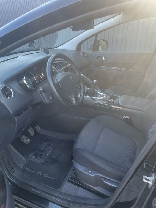 Peugeot 3008 /2010року/2.0дизель/