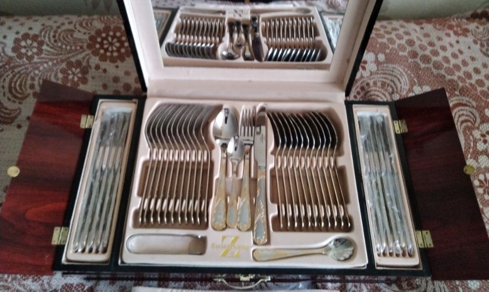 Набор столовый Swiss Home Швейцария 12 персон, 72 предмета