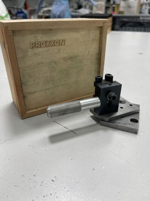 Вкладка для вирізання радіусу для FD 150/E/PD 400/PD 250/E PROXXON