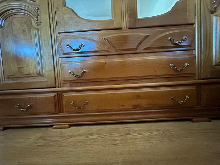 Roupeiro de 4 portas