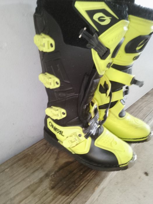 Botas de cross semi novas