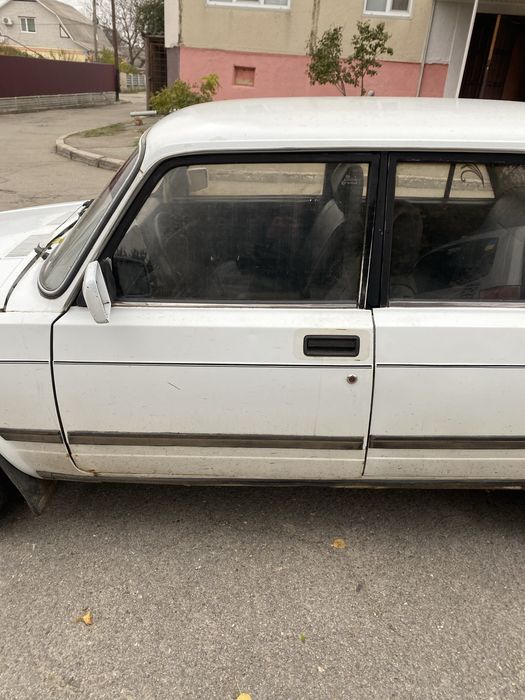 Продам ваз 2105