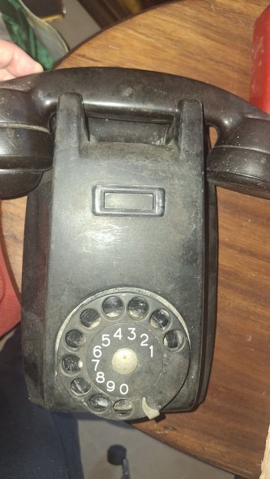 Telefone antigo de parede retro