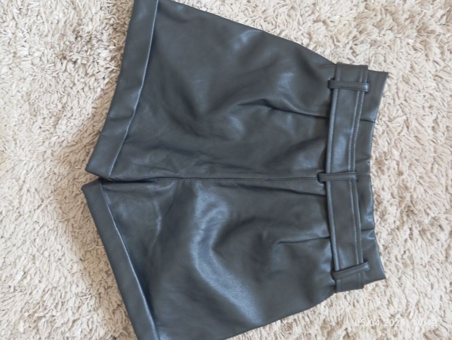 Шорты  из экокожи на девушку р .S (34)