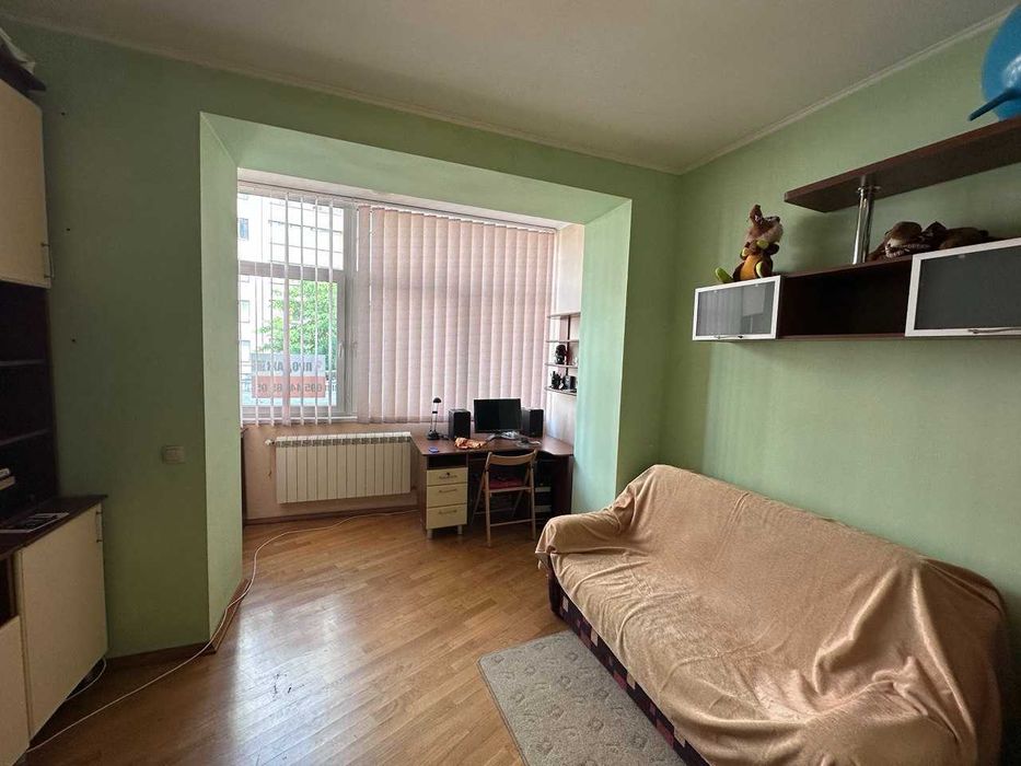 3-кімнатна квартира - центр, меблі, техніка