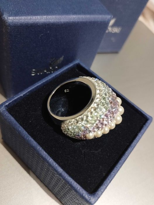 Anel oficial Swarovski - Novo com caixa original
