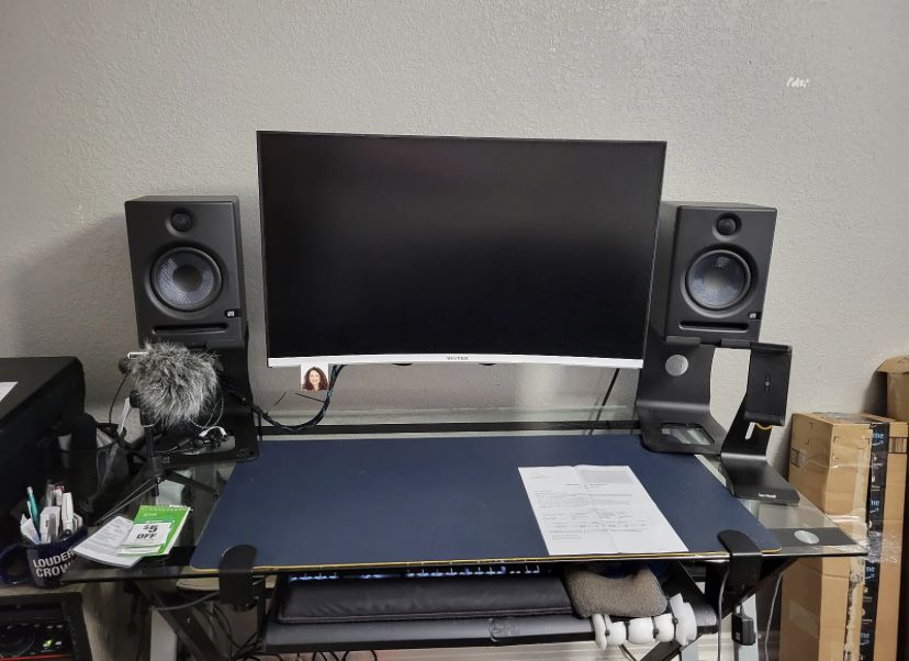 Стійки  настільні під акустику /студійни моніторы /jbl