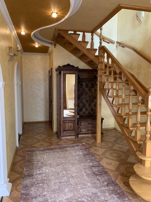 Продаж 2 поверхового будинку бесідка і ділянкою на 15 соток, 239 кв. м