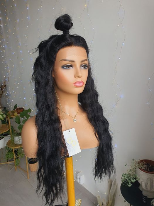 Czarna długa peruka fale loki 70 cm lace front Kaja naturlana fryzura