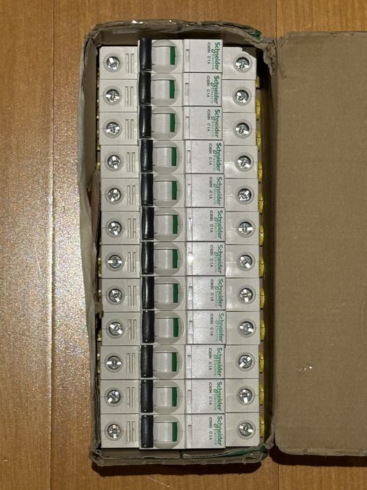 Disjuntor Schneider 1P 1A C A9F74101