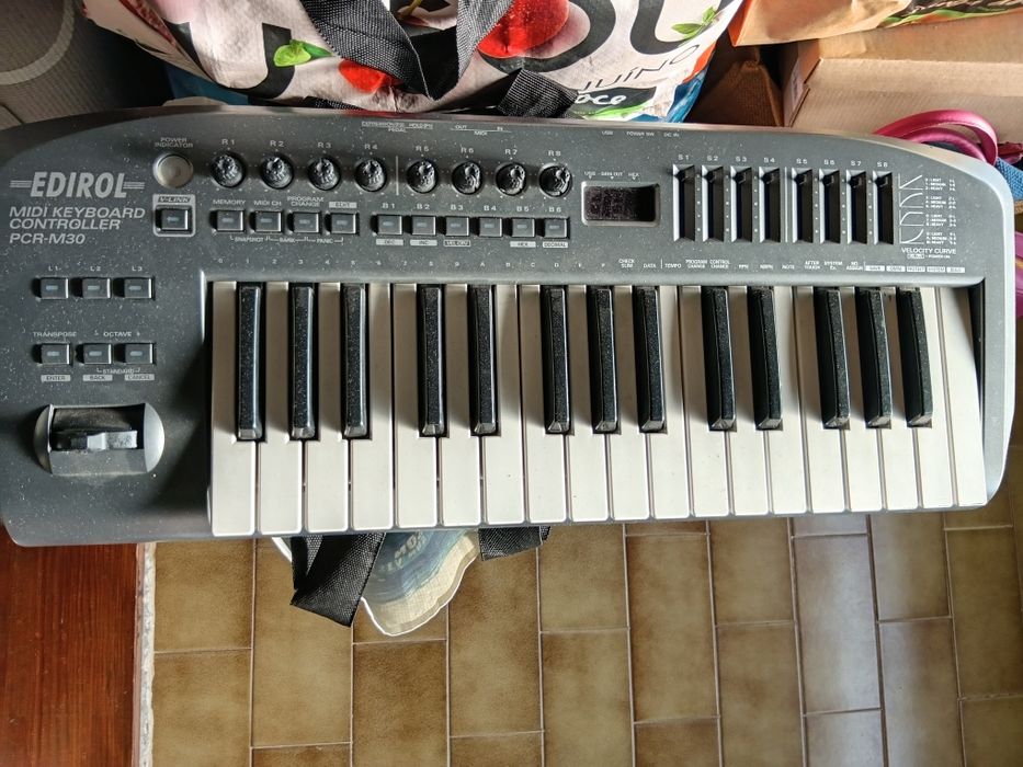 Teclado roland Edirol pcr m30 valor do dia