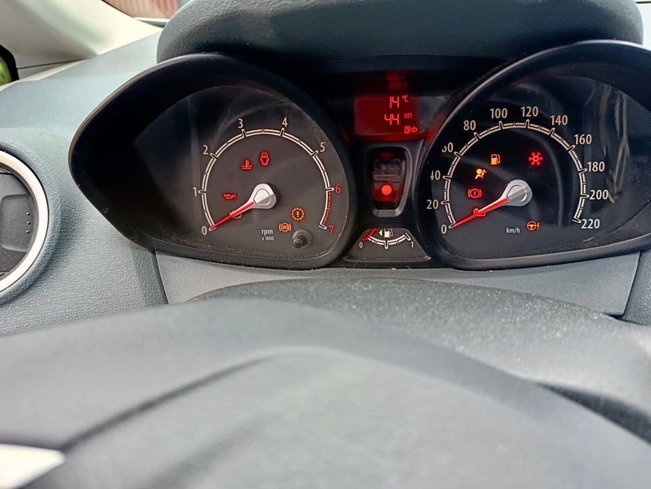 Ford fiesta 1.6 120KM