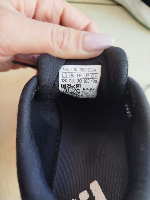 Кросівки Adidas оригінал розмір 29/30