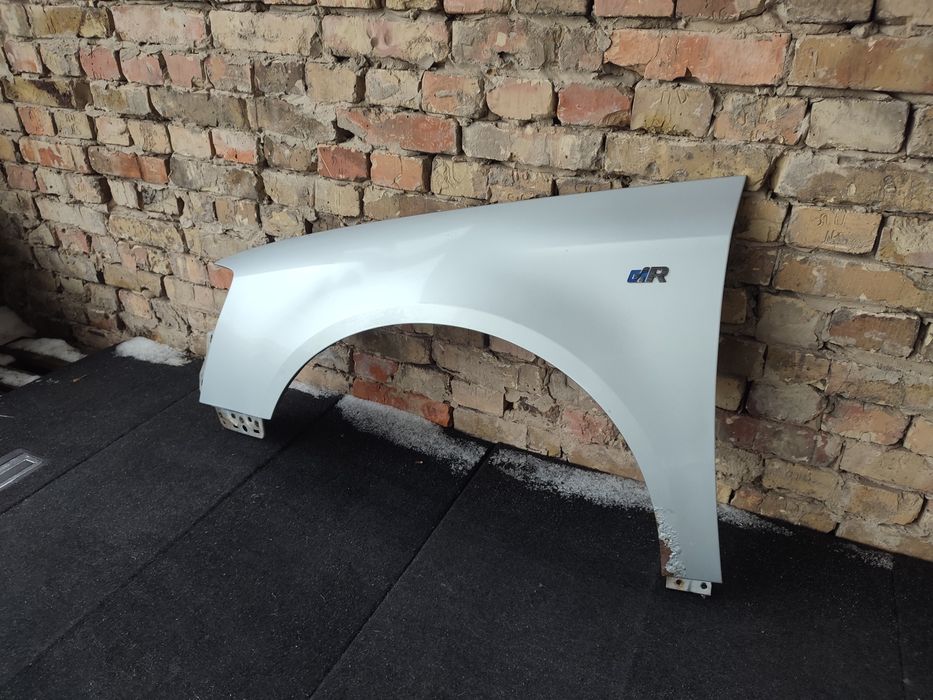 Крило переднє ліве Фольксваген Пассат Б6 крило VW Passat B6 LA7W