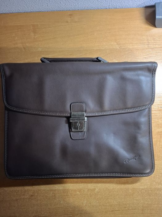Мужской кожаный портфель Gerald Henon Signe Le Ciur