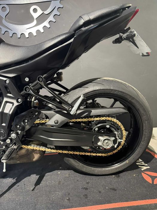 YAMAHA MT07 DE 2023