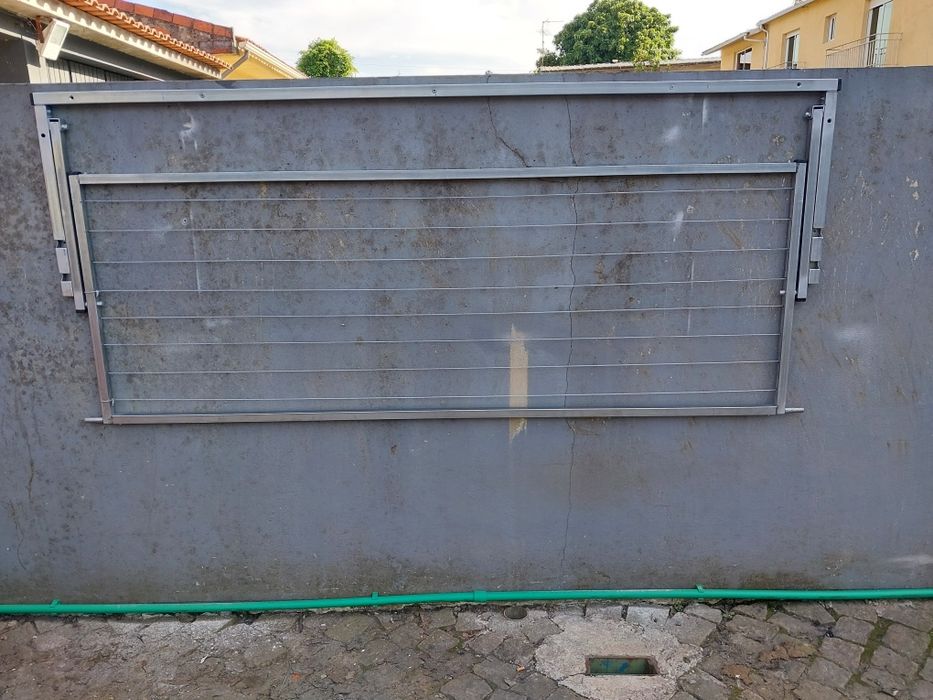 Estendais  dobráveis de parede apartir de 80€ várias  posições