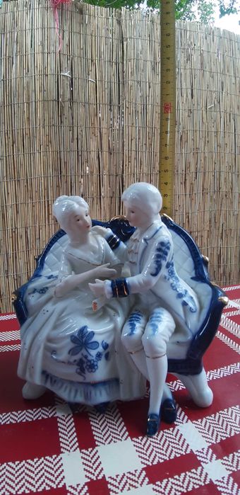 Лот фарфорі статуетки