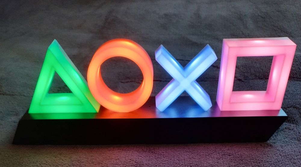 Lampa LED PlayStation