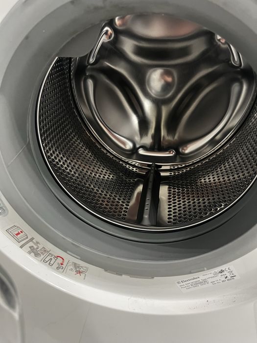 Пральна машина Electrolux