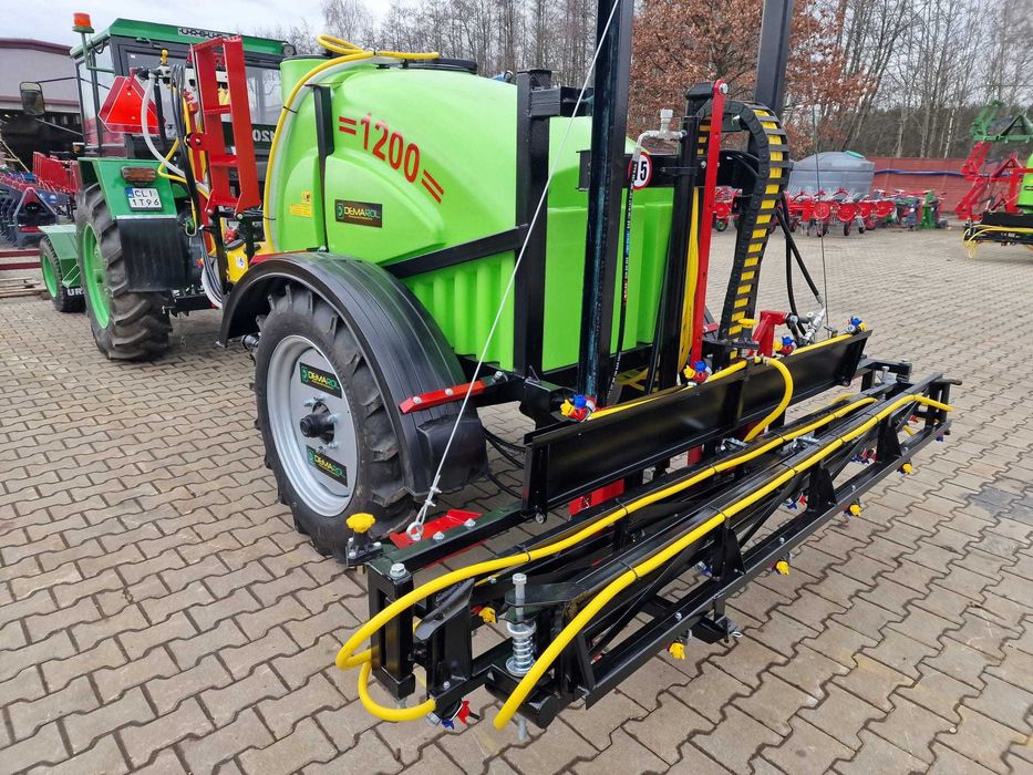 Opryskiwacz polowy przyczepiany 1200 litrów lanca 15m
