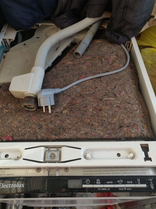 Продам посудомоечную машинку Electrolux