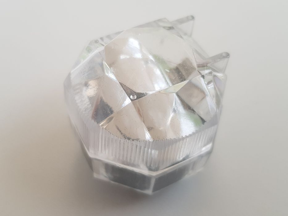 Акриловая коробочка для кольца или ювелирного изделия, или экспоната