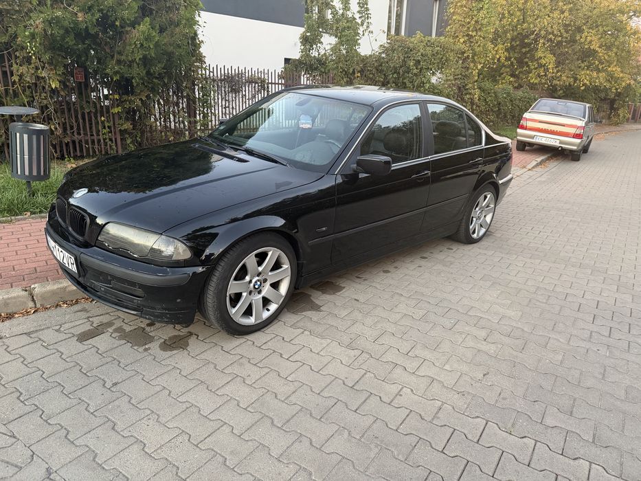 Bmw 320i lpg android tuba sub czarny sufit skora  sporty