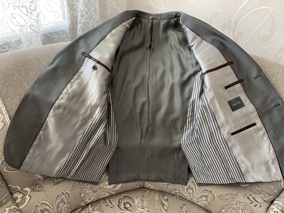 Мужской костюм классика фирмы Viblotto