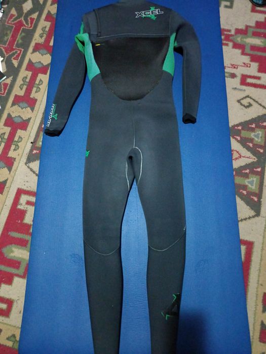 Fato XCEL Infiniti DryLock 4/3 tamanho MT