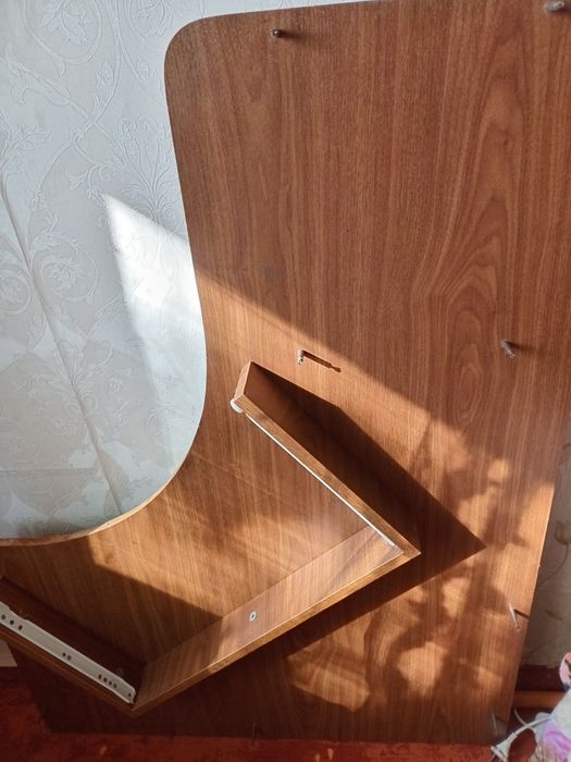 Пролам комп'ютерний стіл б/у