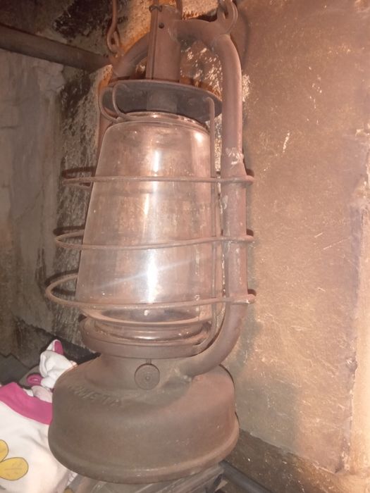 Lampa naftowa kometa