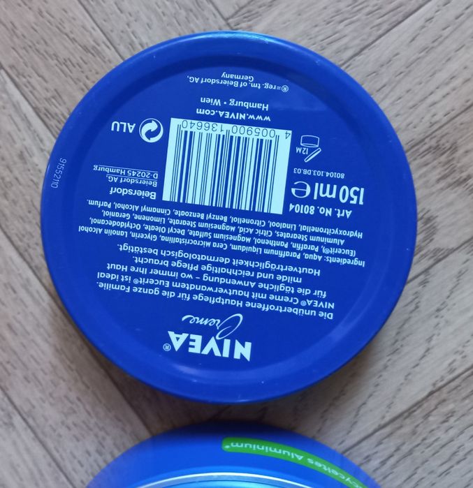 Krem nivea 2szt 150 i 400 ml.