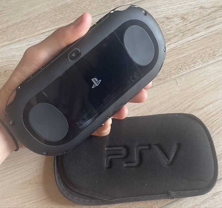 PS Vita Piano Black (My Lego Edition) + Extras