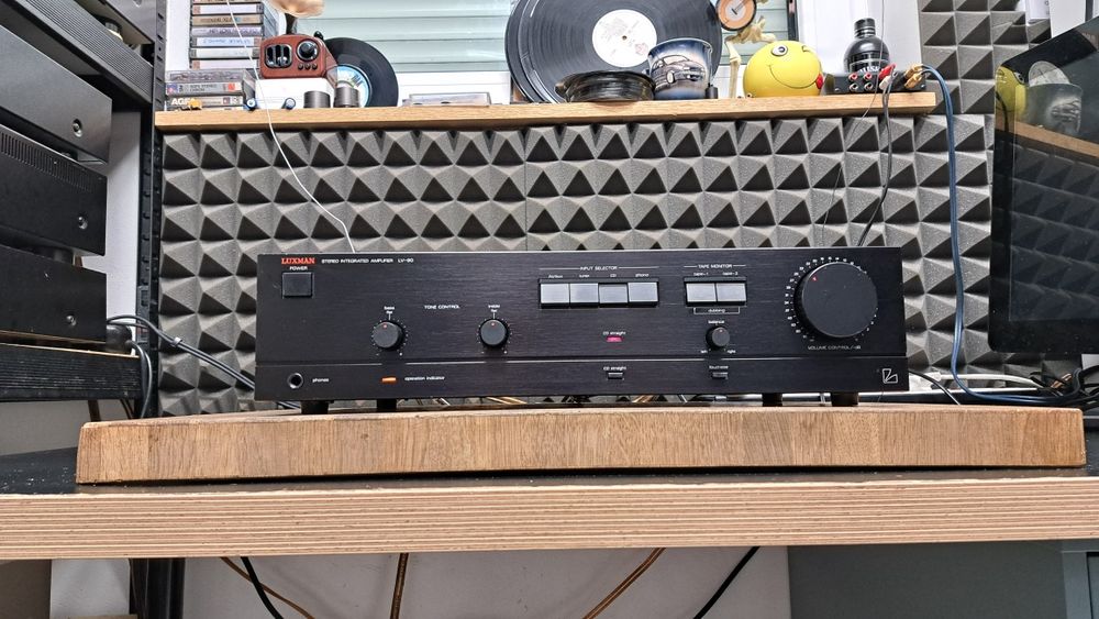 Wzmacniacz Luxman   LV-90