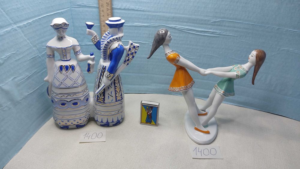Статуэтки Пара на охоте и девочки кружляют.Венгрия Холохаза 1960годы
