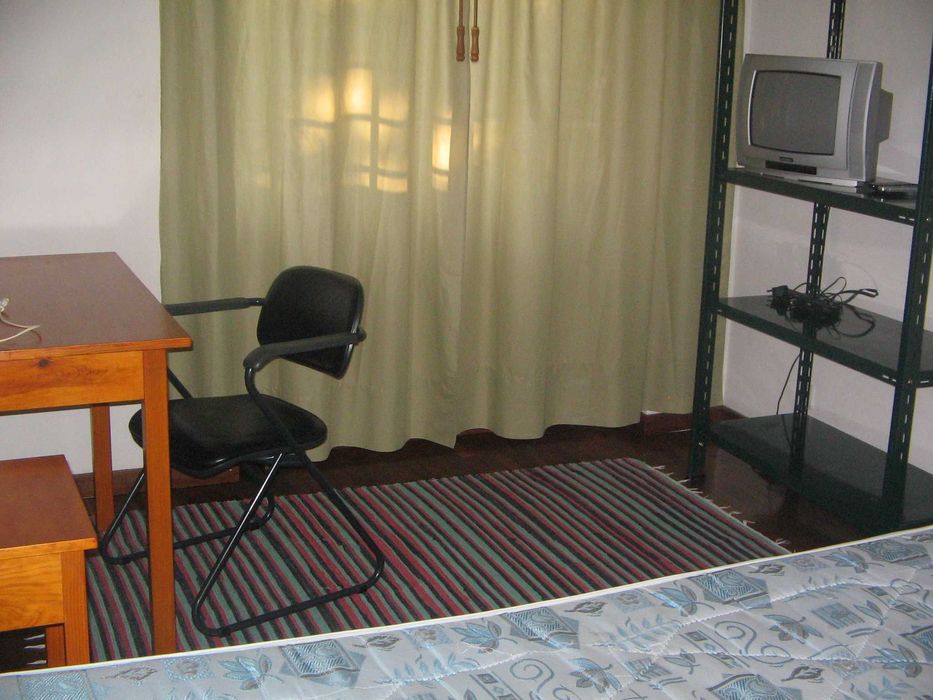 Arrenda-se quarto em Tomar
