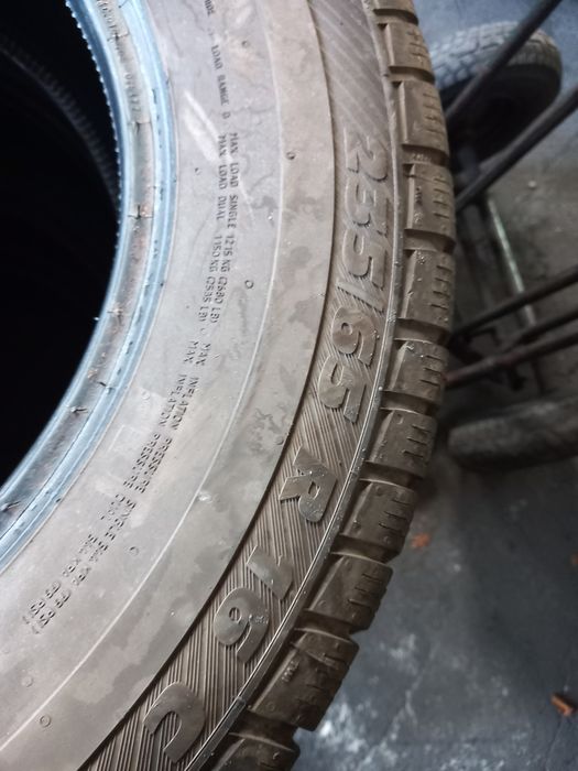 Opony używane 235/65/16c platin 4x6.5 mm 2020 rok prod
