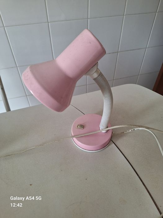 Candeeiro com lâmpada