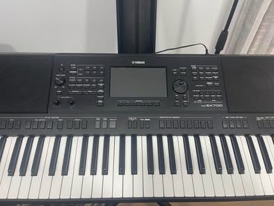 Yamaha PSR-SX700