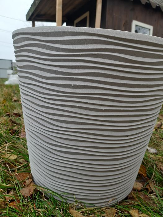 Продам квіткові вазони