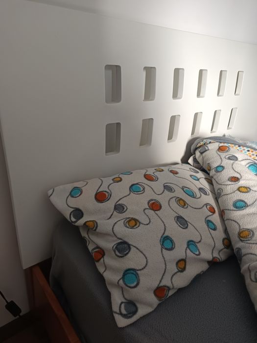 Cama corpo e meio e colchão