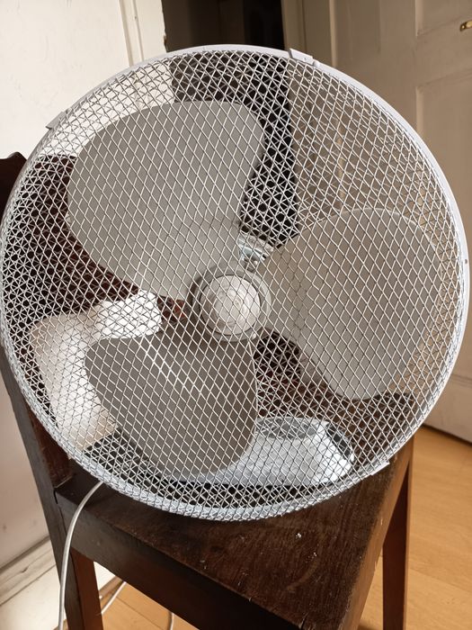 Table fan - Ventilador de mesa